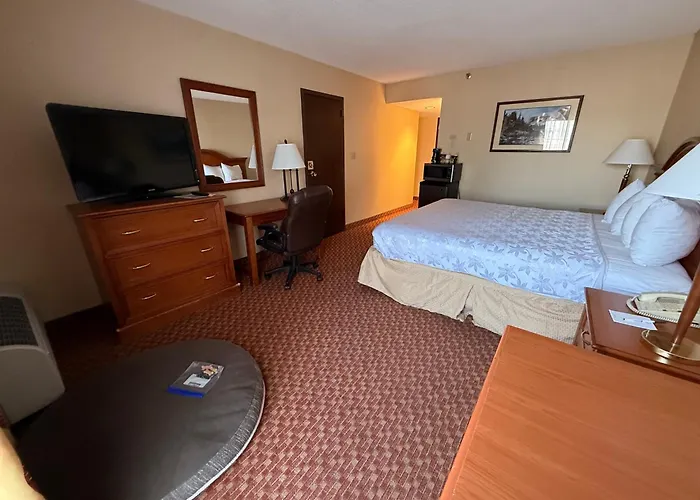 Cheap hotels Surestay Plus By Best Western Reno Airport